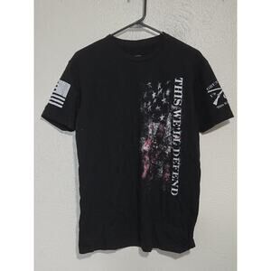 Grunt Style “THIS WE’LL DEFEND” Distressed Flag T-Shirt Black Men’s Large 100%